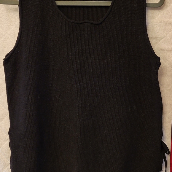 Knit tank Top with side Ties - Picture 4 of 5